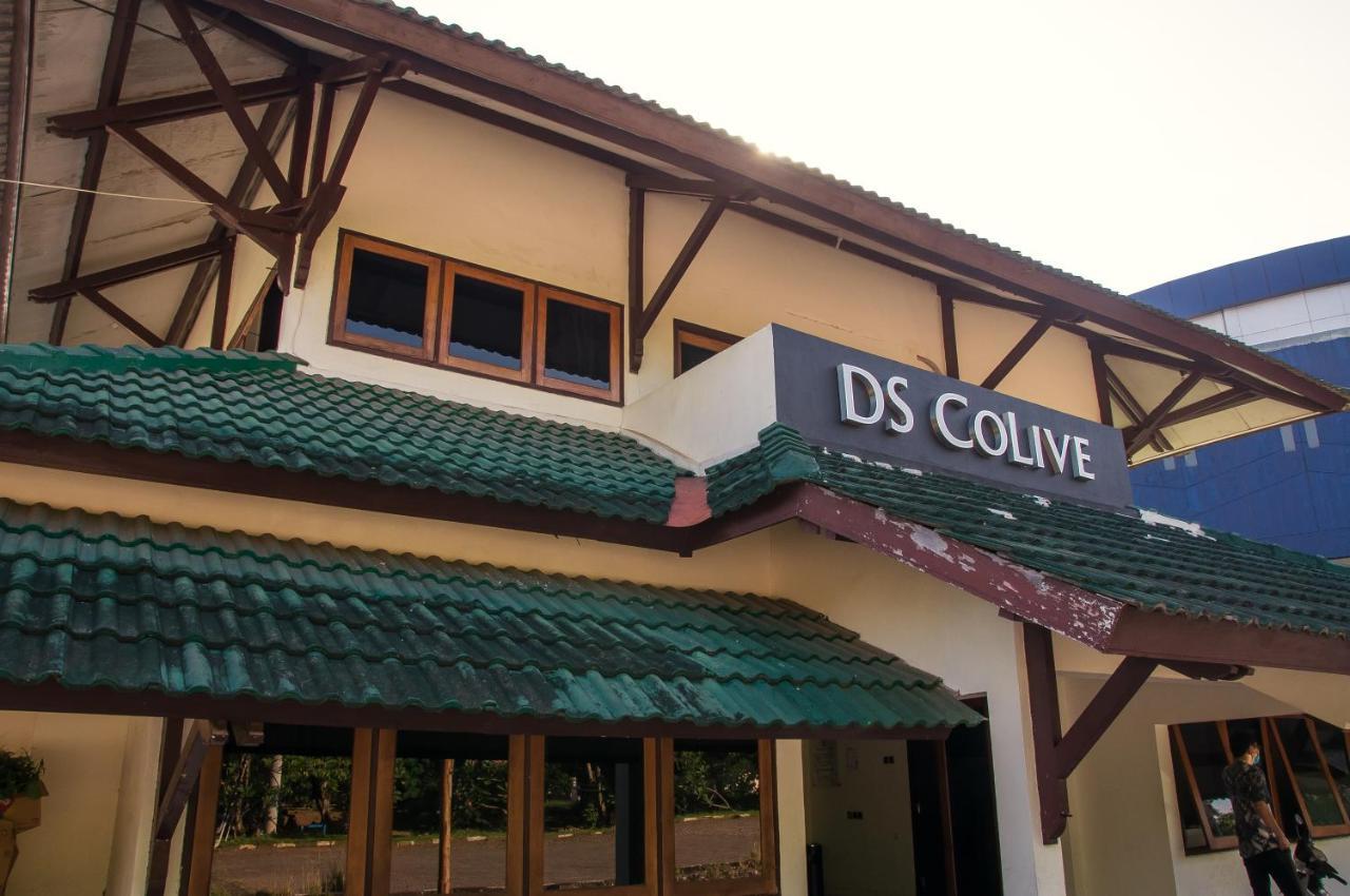 Ds Colive Marina Airport Hotel Semarang Exterior photo